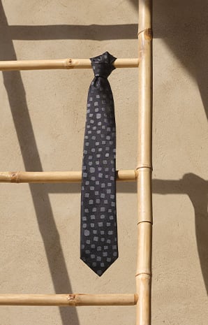 item.ImageAlternativeTextWithFallback