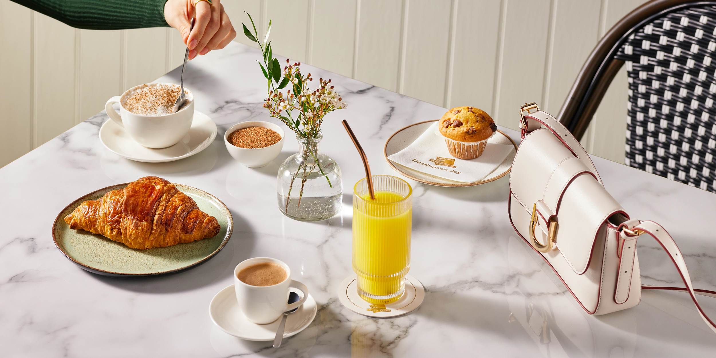 Dining Cheshire oaks